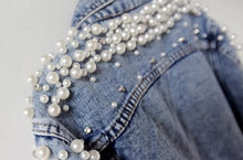 Carregar imagem no visualizador da galeria, Pearl Denim Jacket